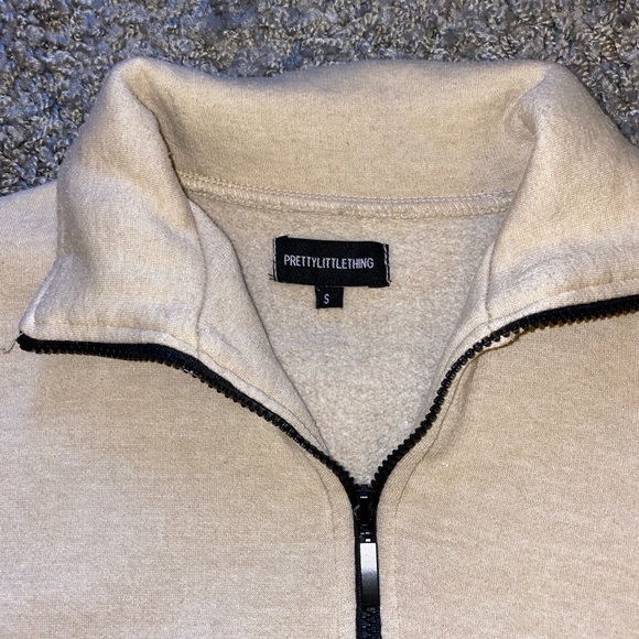 Pretty Little Thing Oversized Front Zip Sweatshirt - Picture 2 of 4